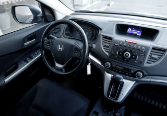 Подержанный автомобиль Honda CR-V 2014 года (14 фото)