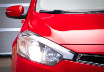 Подержанный автомобиль Kia Cerato Coupe 2013 года (27 фото)