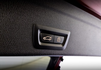 Подержанный автомобиль BMW X6 2020 года (27 фото)