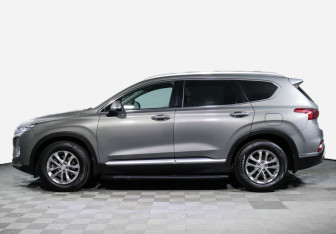 Подержанный автомобиль Hyundai Santa Fe 2018 года (3 фото)