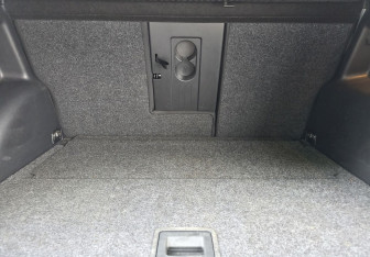 Подержанный автомобиль Volkswagen Golf Plus 2012 года (17 фото)