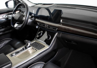 Подержанный автомобиль Exeed VX 2021 года (12 фото)