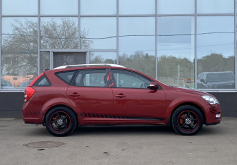 Подержанный автомобиль Kia Ceed Wagon 2011 года (4 фото)