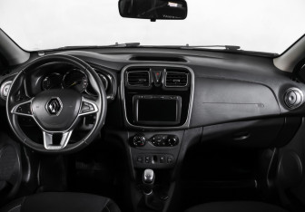 Подержанный автомобиль Renault Logan Sedan 2022 года (20 фото)