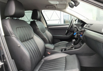 Подержанный автомобиль Skoda Superb Liftback 2018 года (23 фото)