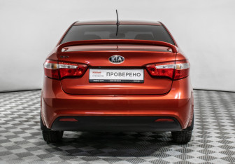 Подержанный автомобиль Kia Rio Sedan 2013 года (6 фото)