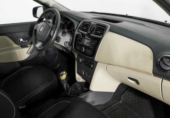 Подержанный автомобиль Renault Logan Sedan 2016 года (7 фото)