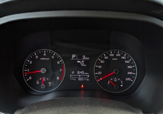 Подержанный автомобиль Kia Rio Hatchback 2021 года (13 фото)