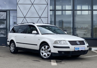 Подержанный автомобиль Volkswagen Passat Wagon 2003 года (3 фото)
