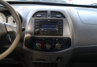 Подержанный автомобиль Chery Tiggo (T11) 2010 года (12 фото)