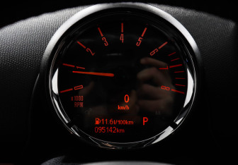 Подержанный автомобиль MINI Paceman 2016 года (11 фото)