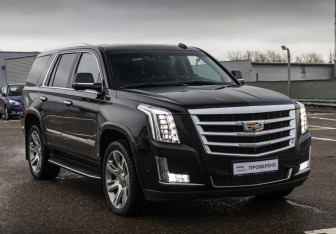 Подержанный автомобиль Cadillac Escalade Suv 2017 года (3 фото)