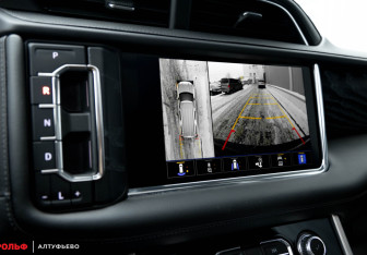 Подержанный автомобиль GMC Yukon 2023 года (21 фото)