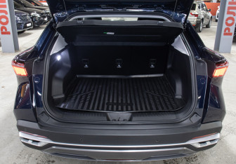 Подержанный автомобиль Omoda C5 2024 года (10 фото)