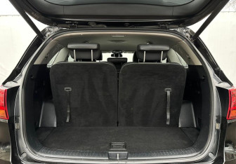 Подержанный автомобиль Kia Sorento 2018 года (15 фото)