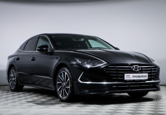 Подержанный автомобиль Hyundai Sonata 2022 года (3 фото)