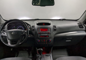 Подержанный автомобиль Kia Sorento 2014 года (22 фото)