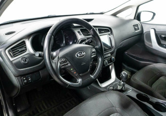 Подержанный автомобиль Kia Ceed Wagon 2012 года (7 фото)