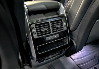 Подержанный автомобиль Land Rover Range Rover Sport 2021 года (29 фото)