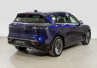 Подержанный автомобиль Voyah Free 2023 года (5 фото)