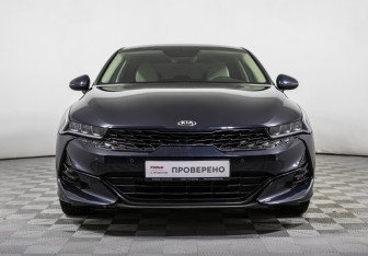 Подержанный автомобиль Kia K5 2021 года (2 фото)