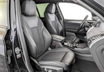 Подержанный автомобиль BMW X3 2021 года (24 фото)