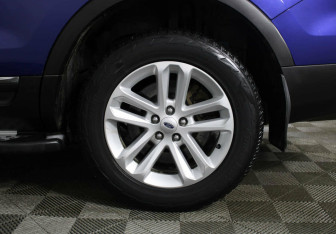 Подержанный автомобиль Ford Explorer 2014 года (5 фото)