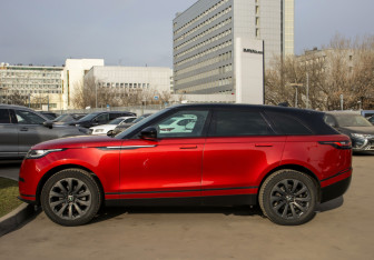 Подержанный автомобиль Land Rover Range Rover Velar 2019 года (6 фото)
