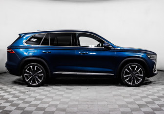 Подержанный автомобиль Geely Monjaro 2024 года (4 фото)