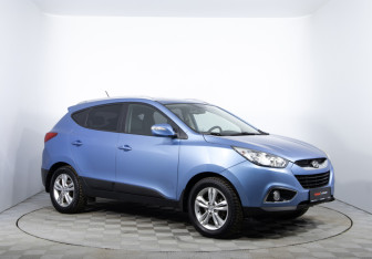 Подержанный автомобиль Hyundai ix35 2012 года (3 фото)