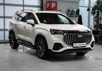 Подержанный автомобиль Geely Okavango 2023 года (3 фото)