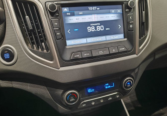 Подержанный автомобиль Hyundai Creta 2019 года (14 фото)