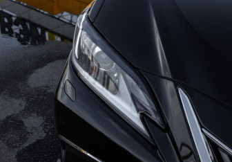Подержанный автомобиль Lexus ES 2019 года (14 фото)