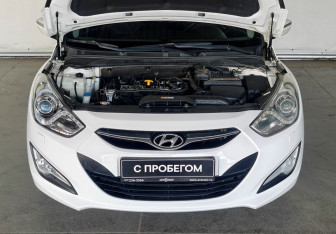 Подержанный автомобиль Hyundai i40 Sedan 2015 года (9 фото)