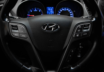 Подержанный автомобиль Hyundai Santa Fe 2013 года (10 фото)