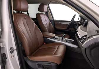 Подержанный автомобиль BMW X5 2018 года (24 фото)