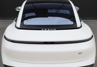 Подержанный автомобиль Zeekr 007 2024 года (38 фото)