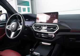 Подержанный автомобиль BMW X3 2022 года (13 фото)