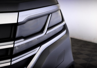 Подержанный автомобиль Volkswagen Touareg 2021 года (17 фото)