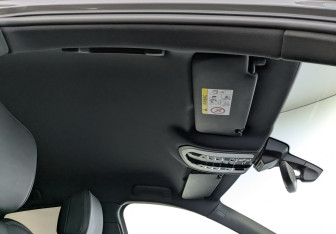 Подержанный автомобиль Porsche Macan 2014 года (25 фото)