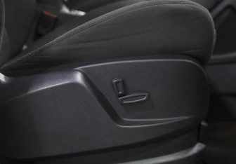 Подержанный автомобиль Ford S-MAX 2013 года (11 фото)