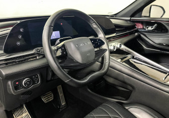 Подержанный автомобиль Exeed RX 2023 года (13 фото)