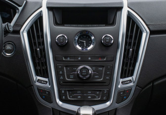 Подержанный автомобиль Cadillac SRX 2012 года (14 фото)