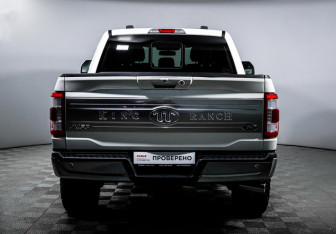 Подержанный автомобиль Ford F-150 2023 года (6 фото)