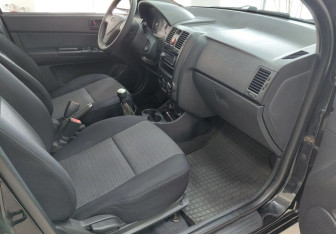 Подержанный автомобиль Hyundai Getz 2005 года (10 фото)