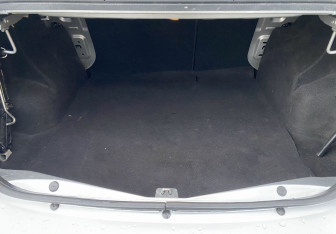 Подержанный автомобиль Renault Logan Sedan 2018 года (13 фото)