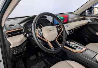 Подержанный автомобиль Haval Jolion 2024 года (16 фото)