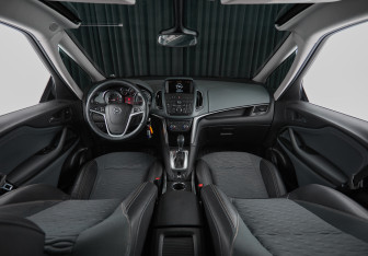 Подержанный автомобиль Opel Zafira Minivan 2013 года (10 фото)