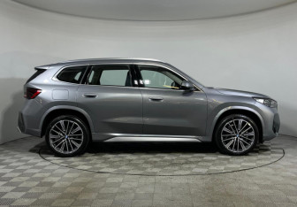 Новый BMW X1 2025 (3 фото)