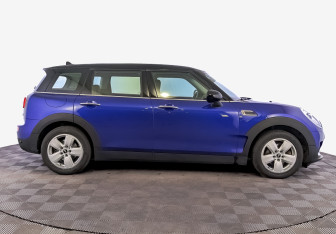 Подержанный автомобиль MINI Clubman Wagon 2018 года (4 фото)